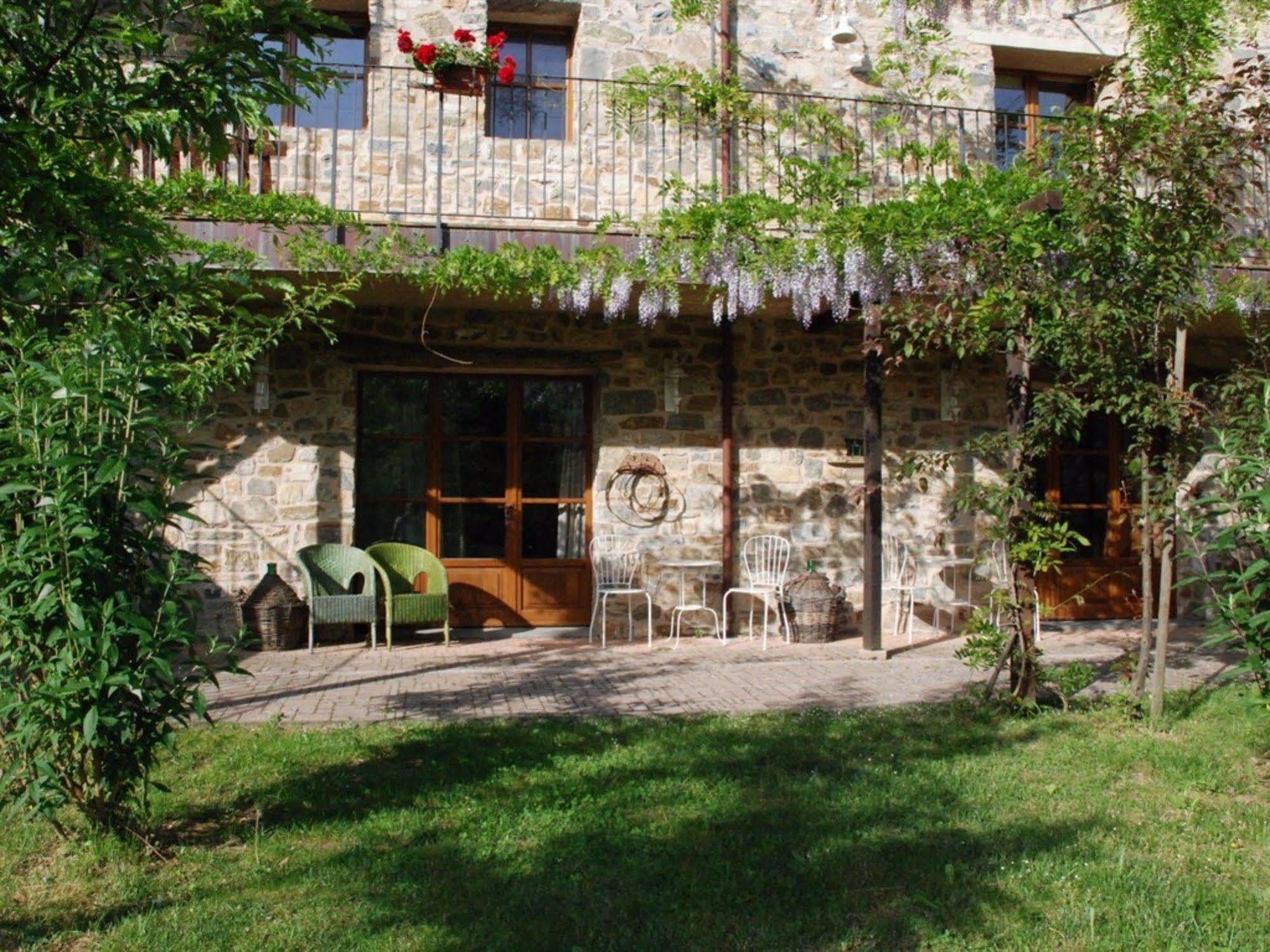 Hotel Podere Conti Filattiera Zewnętrze zdjęcie
