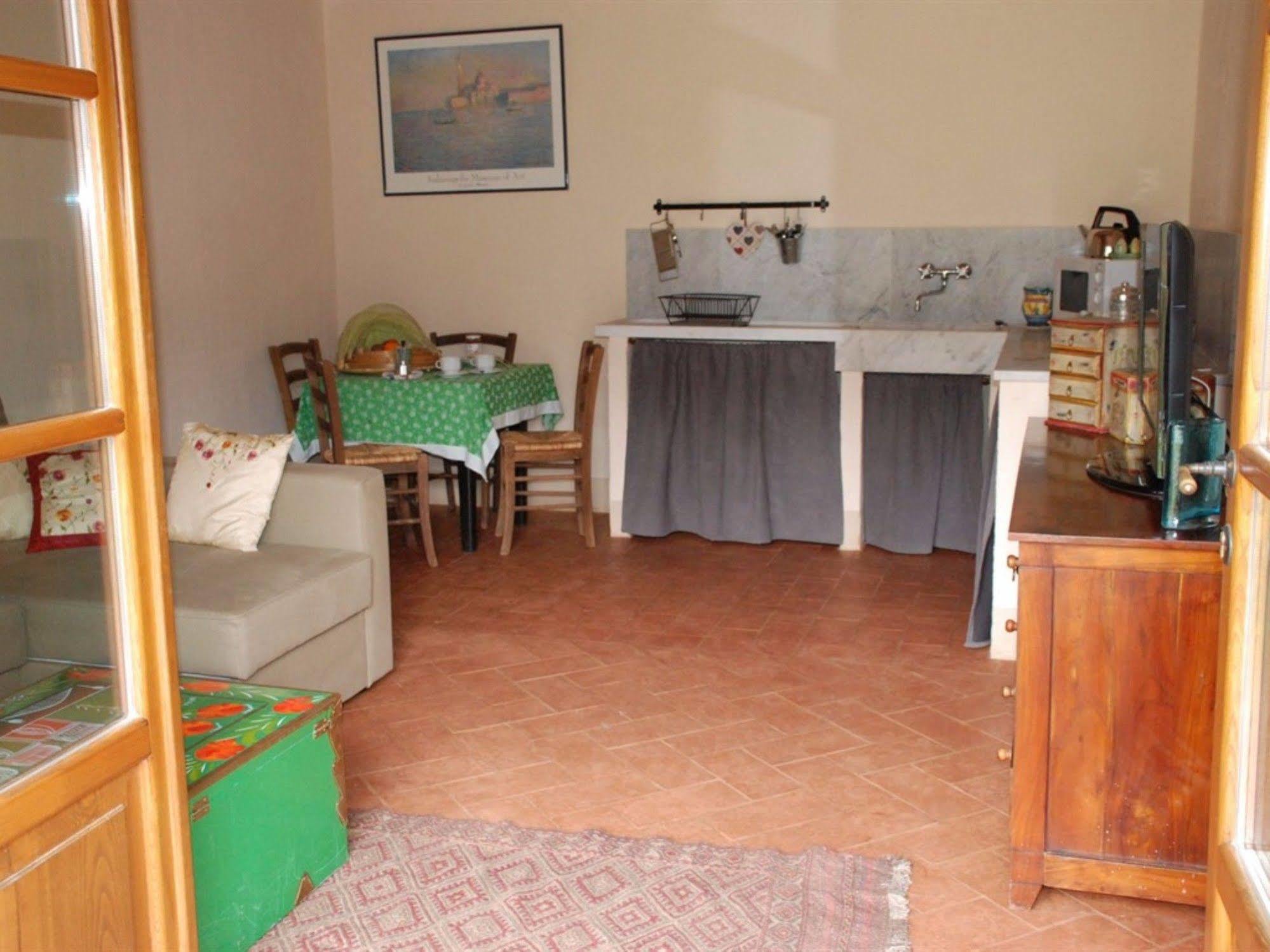Hotel Podere Conti Filattiera Zewnętrze zdjęcie